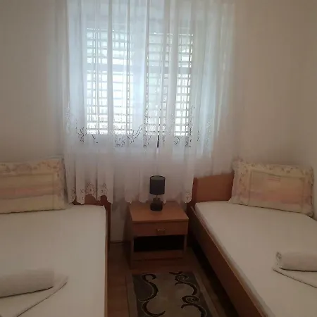 Alisa Guest house *