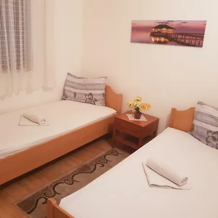 Guest house Alisa Hvar Town