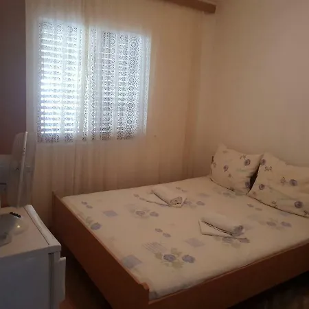 Alisa Guest house